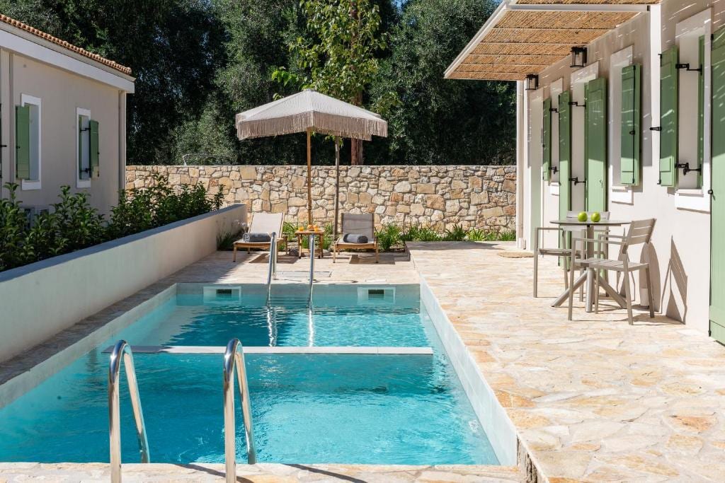 Πισίνα — Uliveto Paxos